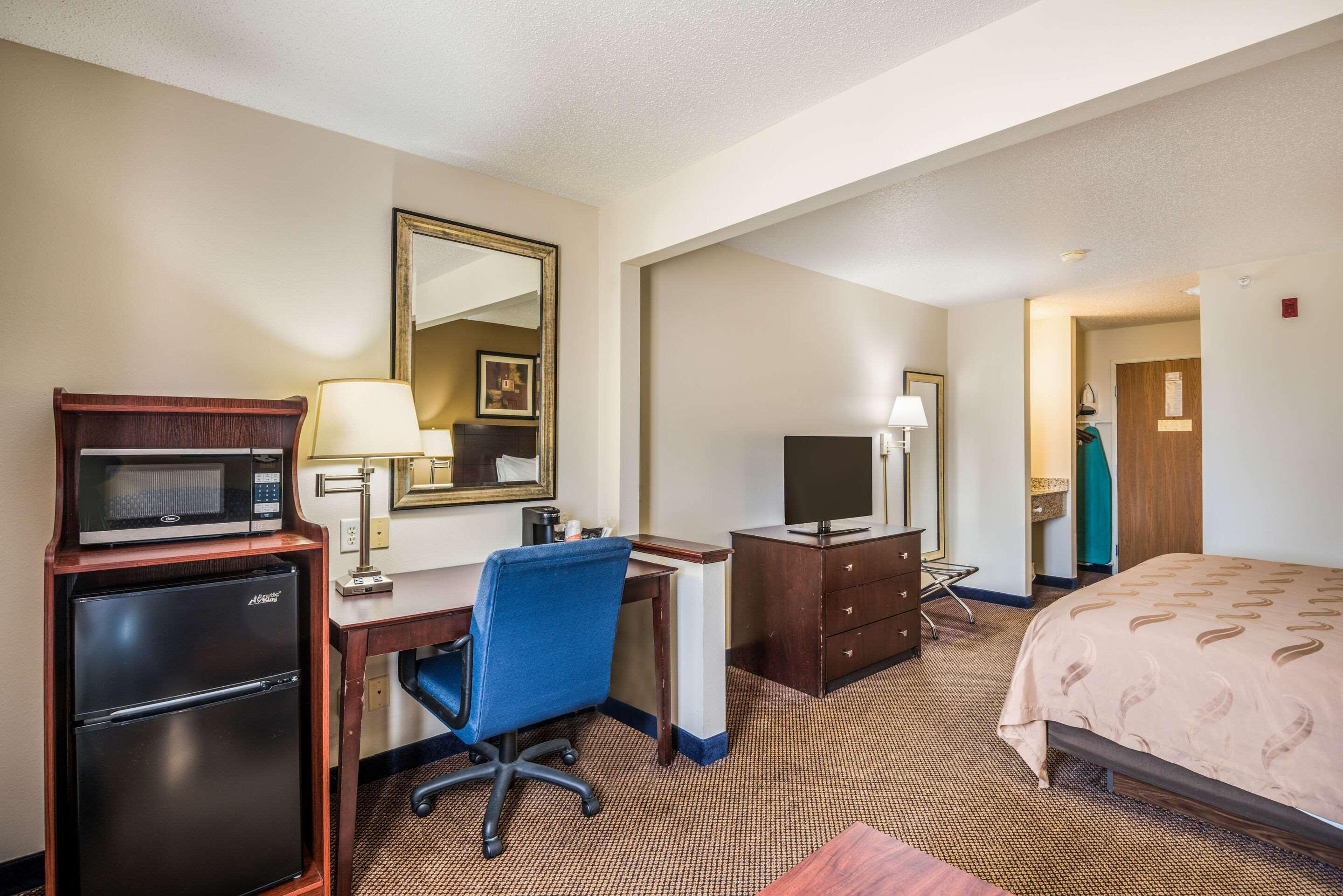 Quality Inn & Suites Eldridge Davenport North Exterior foto