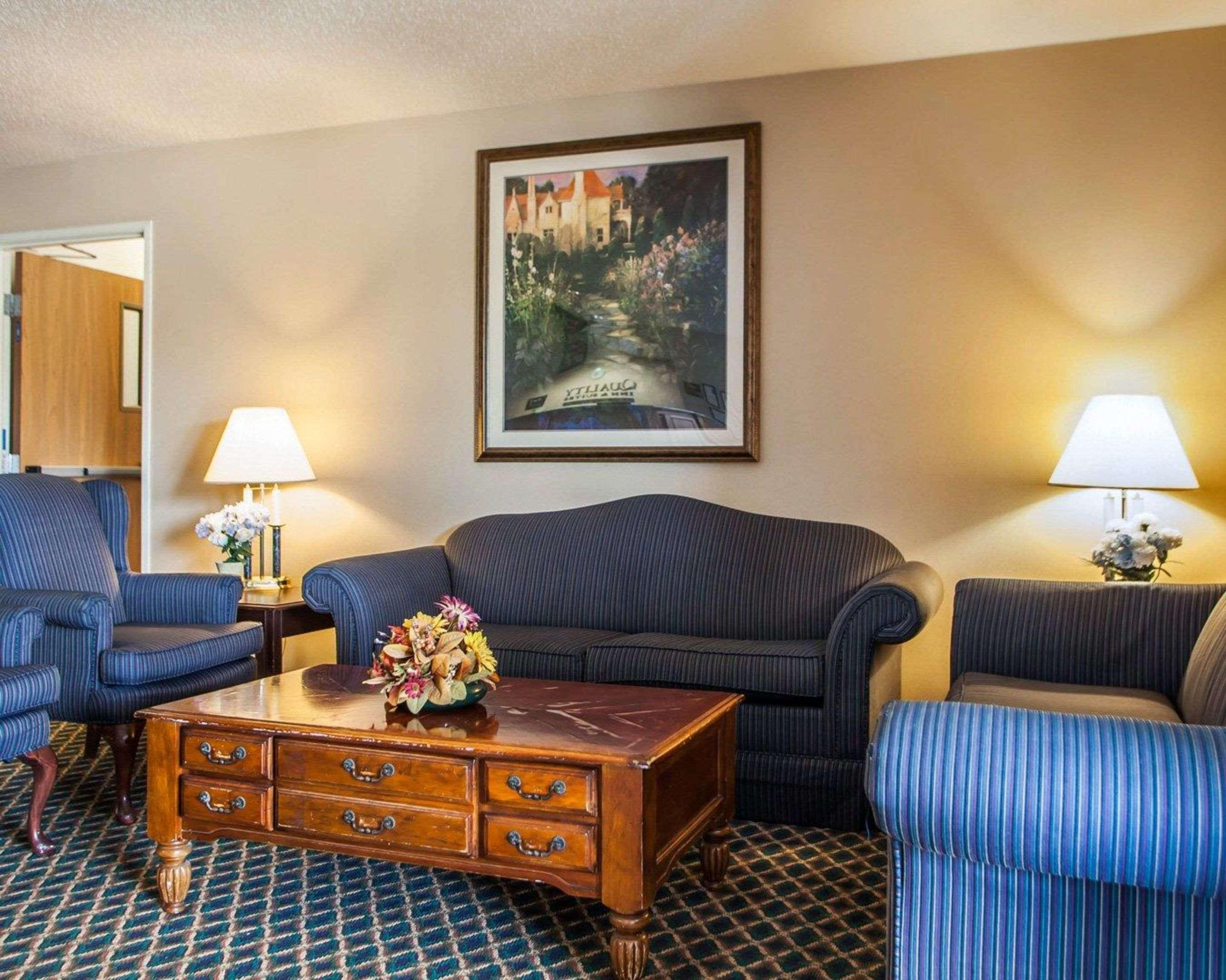 Quality Inn & Suites Eldridge Davenport North Exterior foto