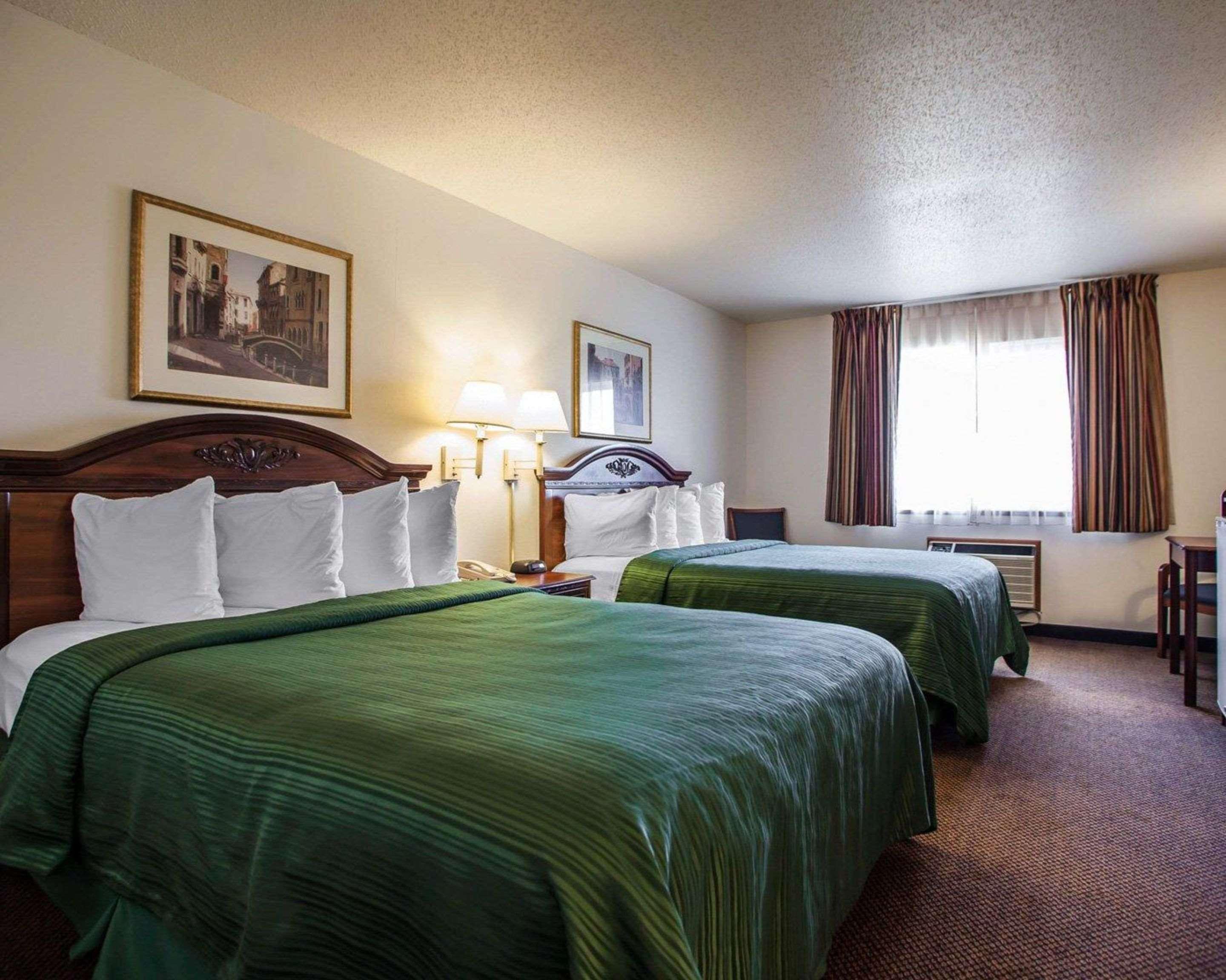 Quality Inn & Suites Eldridge Davenport North Exterior foto
